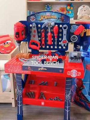 TikTok post by @silv_rlv for World Tech Toys. Caption reads: [...] #christmasgiftideas #kidtoys @World Tech....