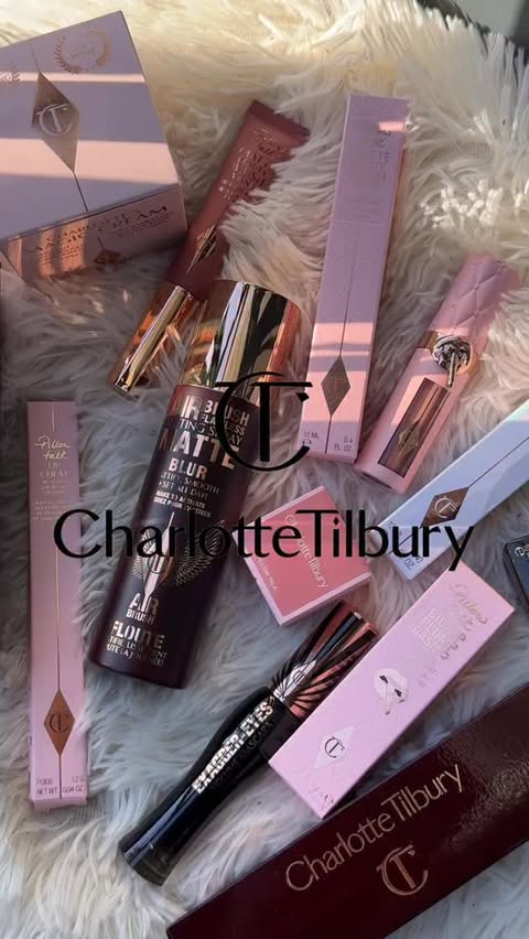 Instagram post by @redmone_ for Charlotte Tilbury. Caption reads: [...] the most magical beauty gifts ✨💗
Charlotte....