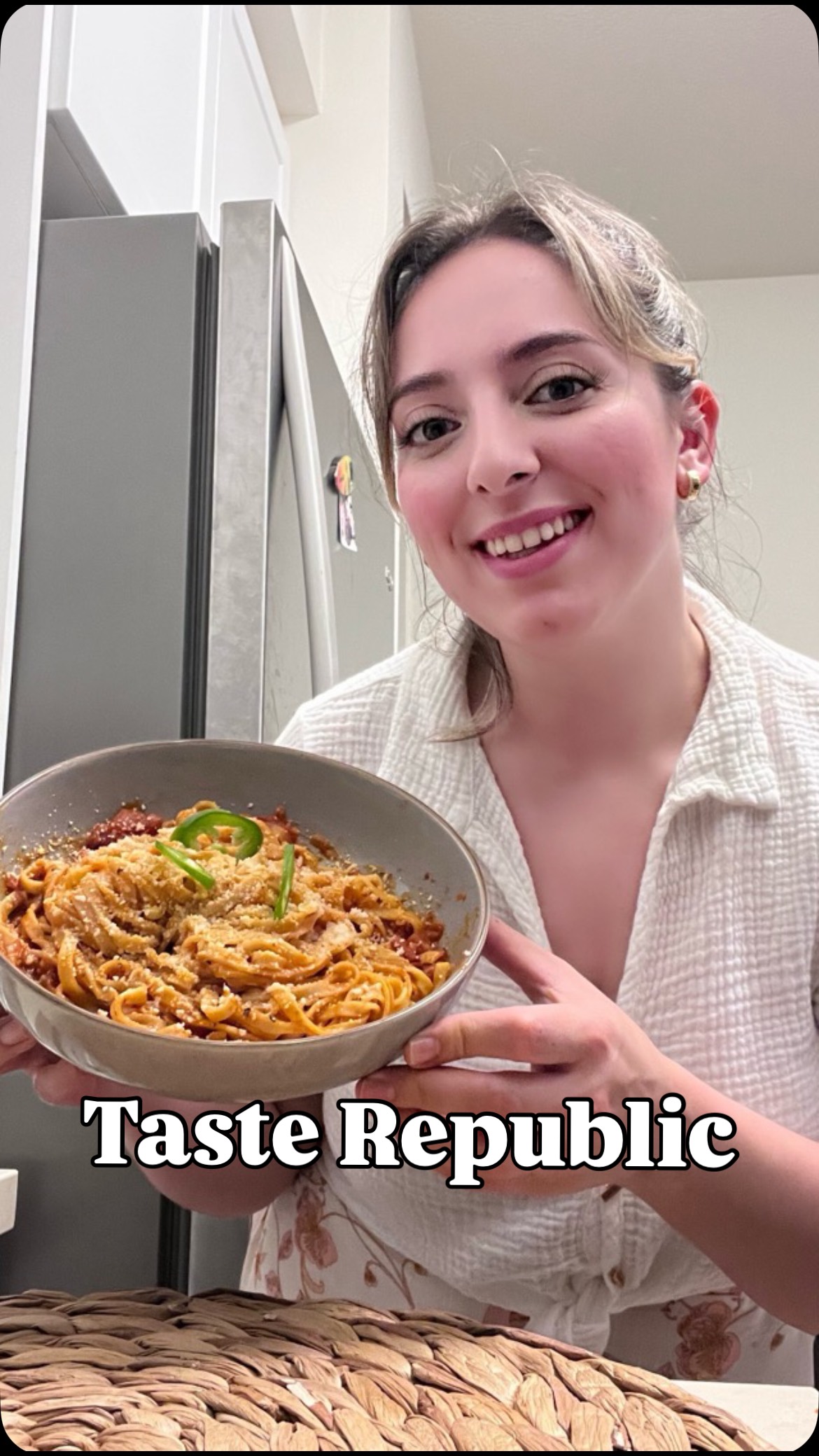 Instagram post by @amyboylu for Taste Republic. Caption reads: Some days call for easy dinners… and this....