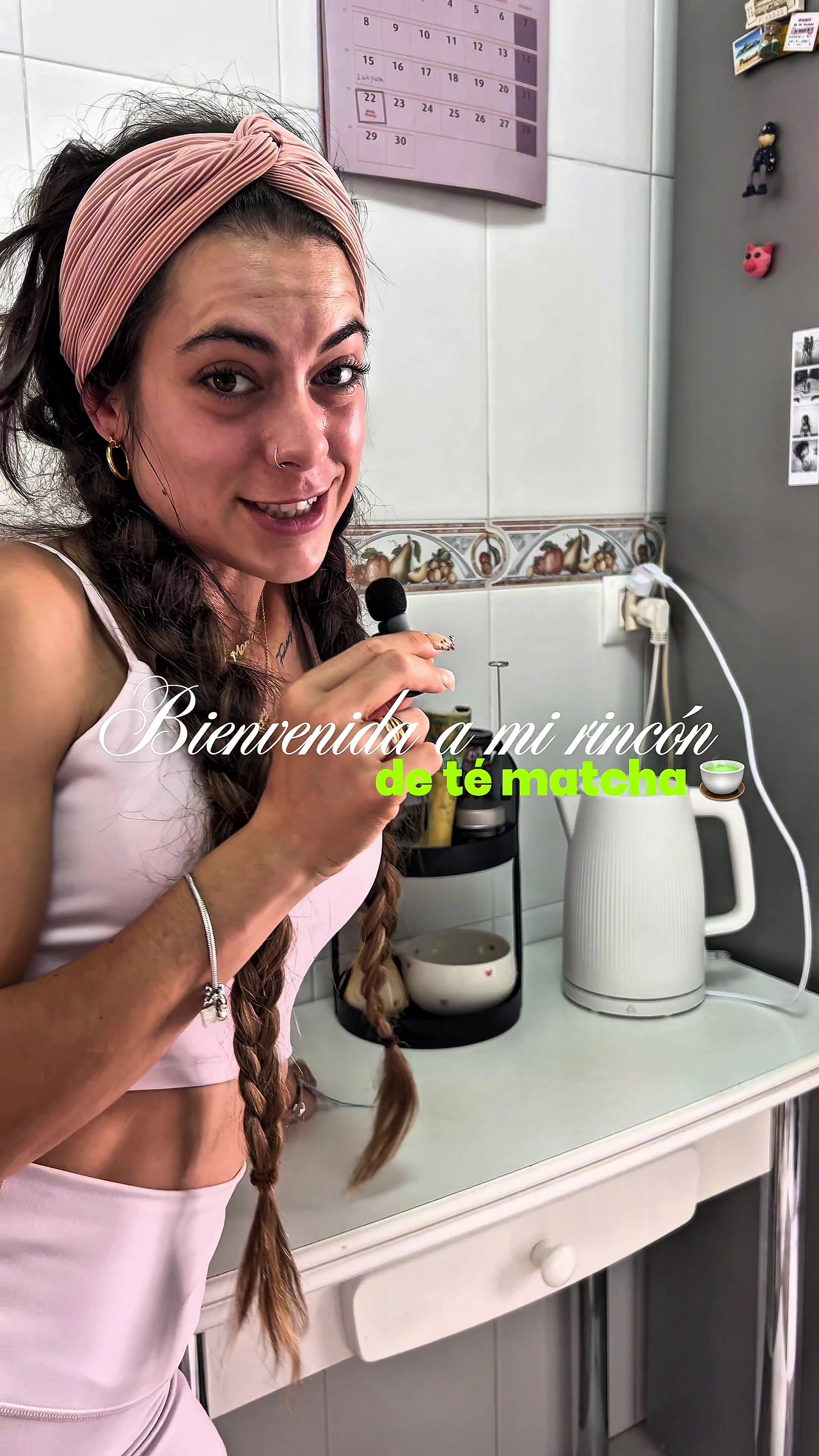 TikTok post by @unteconlety for Matchaflix. Caption reads: Resulta que tenéis @Matchaflix en TikTok shop!! 😎....