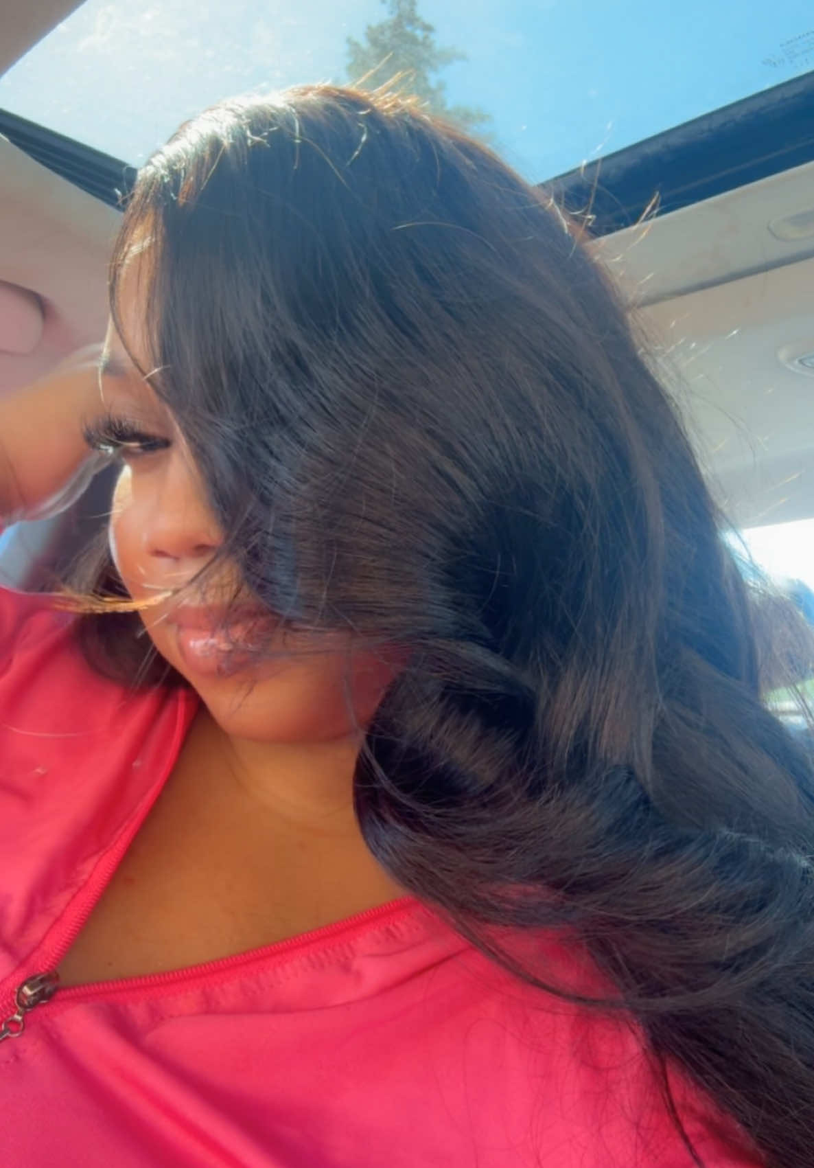 TikTok post by @donnieshama for Ashinehair. Caption reads: [...] Ashine Hair Bundles 24,26,28 Inches....