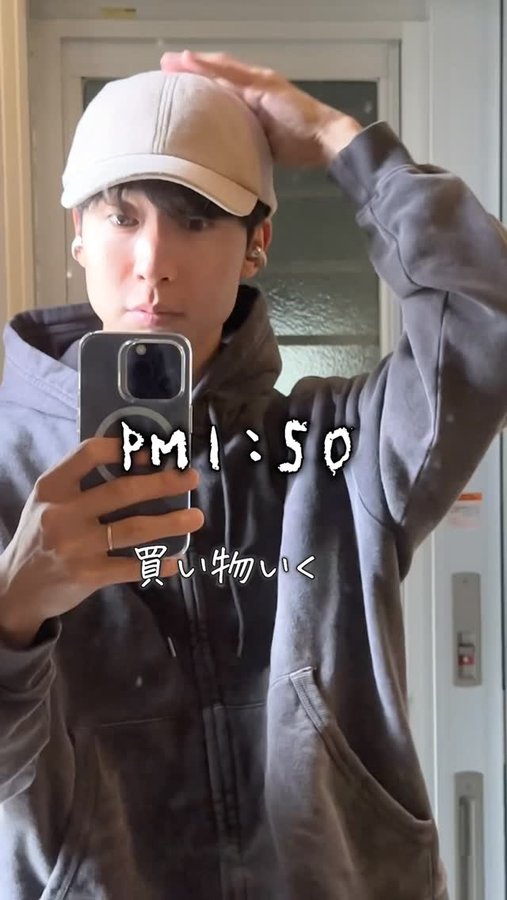 Instagram post by @hanao87_0 for Shokz. Caption reads: 僕がいつも愛用させてもらってるShokzが14周年を迎えました！おめでとう！

これを記念して、OP....