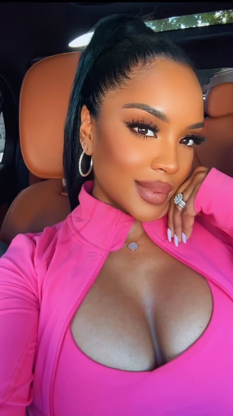 Instagram post by @giovannaalexsandra for Fabletics. Caption reads: [...] my quick afternoon back workout in my....