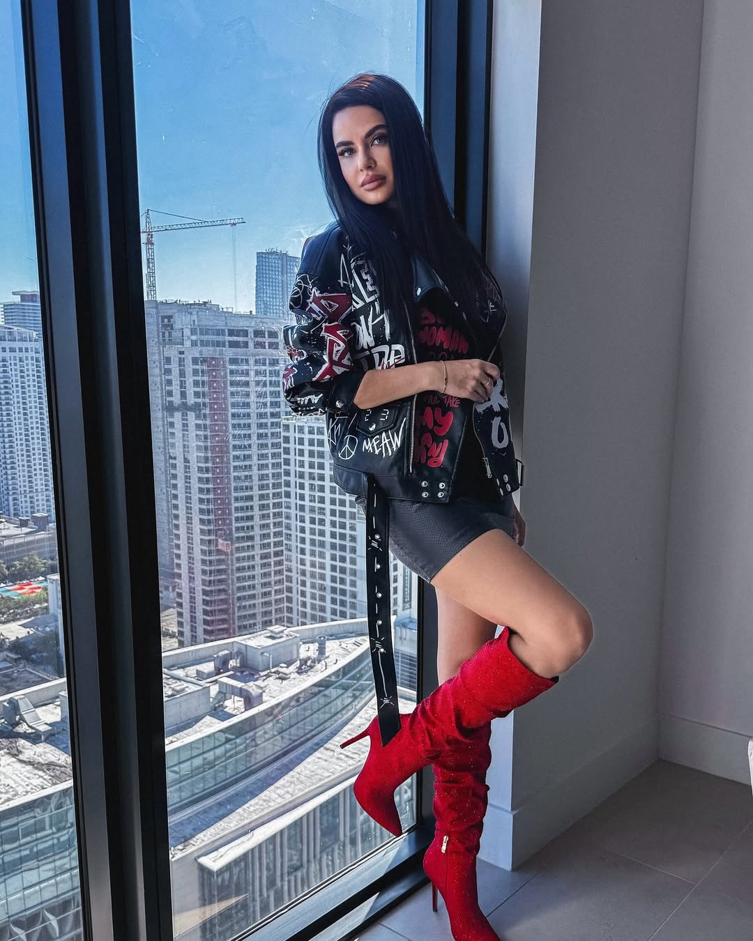 Instagram post by @metejnica for Cuccoo. Caption reads: Love my new boots 👠from @cuccoofootwear 

🔝🎁....