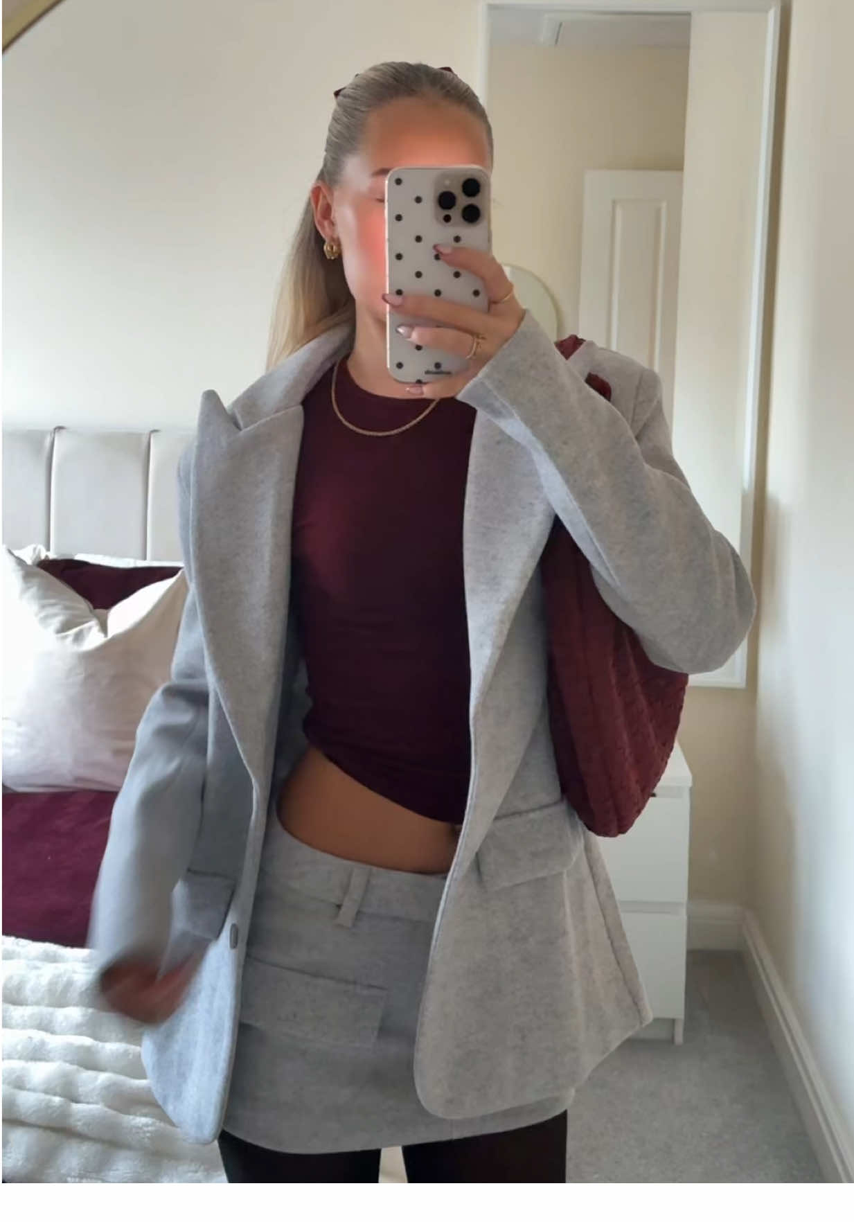 TikTok post by @sophiehelenleigh for Simmi London. Caption reads: [...] 💌🎄🎶🎁 @prettylittlething  @SIMMILONDON .