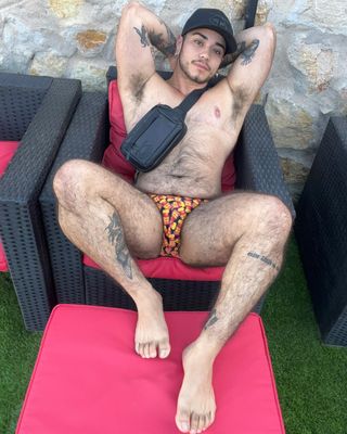 Instagram post by @apollomoon999 for Nasty Pig. Caption reads: Enjoying the weather 😈
#pigstylist.