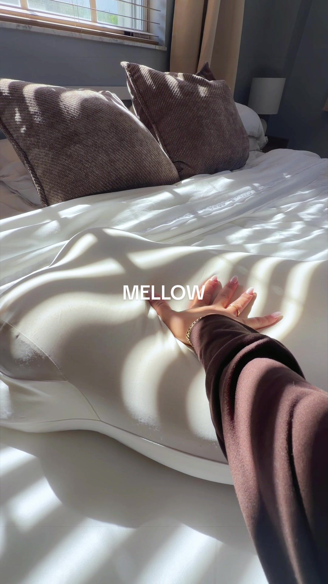 TikTok post by @alexandraelenaa__ for Mellow Sleep. Caption reads: this pillow☁️🤍 >>> •@Mellow Sleep #mellow....