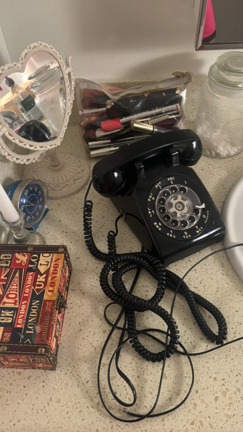 Instagram post by @ivycatrett for ISABEL MARANT. Caption reads: all black fits>>> 

everything thrifted besides....