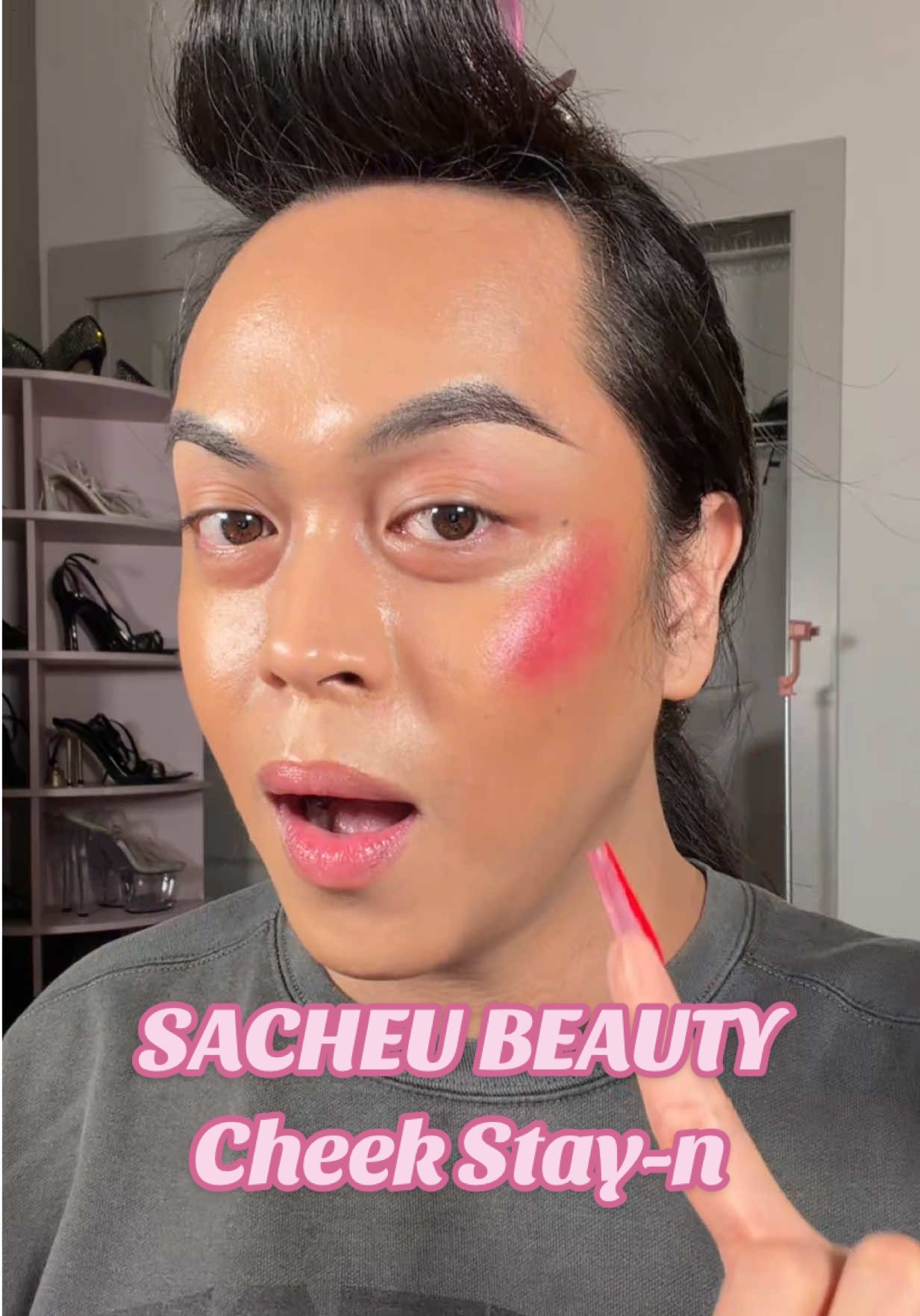 TikTok post by @miarenaa_ for Sacheu. Caption reads: the perfect holiday blush🥰✨ #beauty #makeup #grwm....