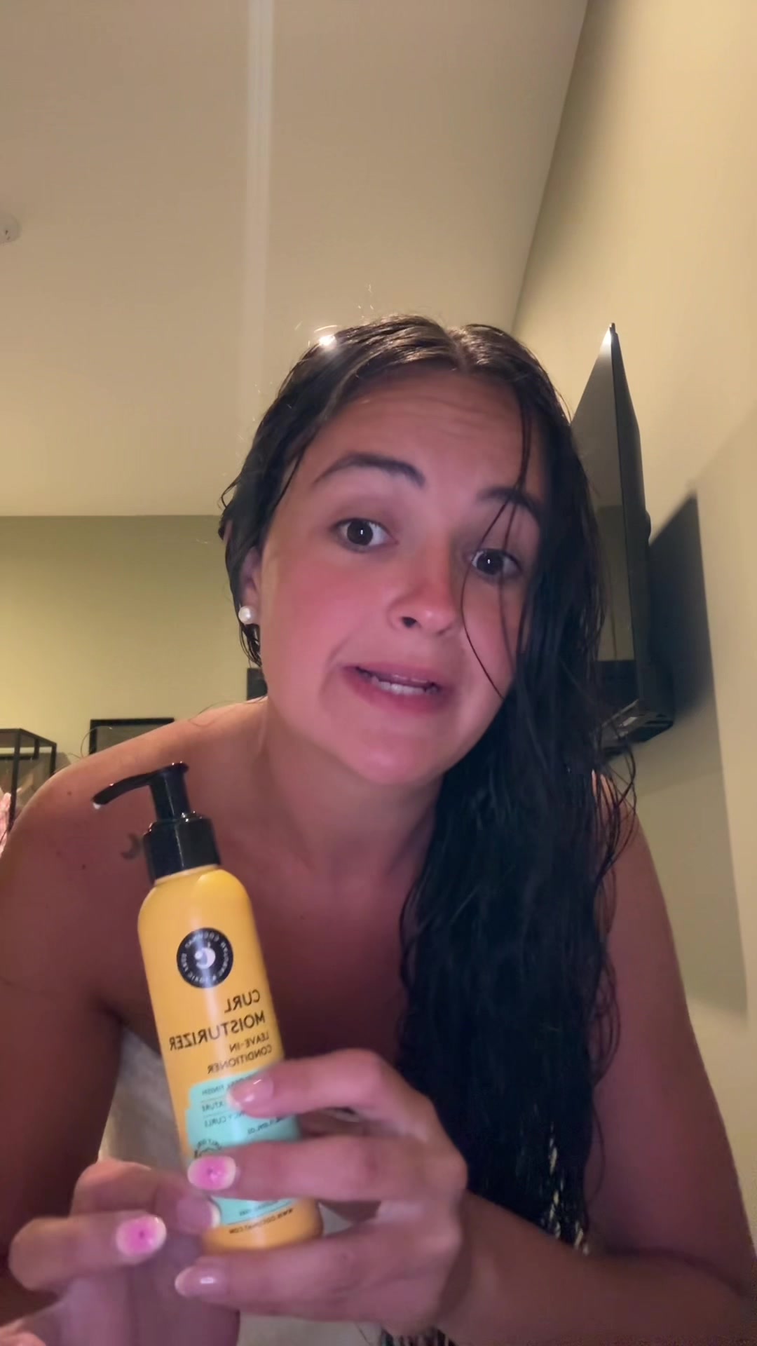 TikTok post by @anagl04 for Cocunat. Caption reads: @COCUNAT SPAIN 🔝🥥💛.