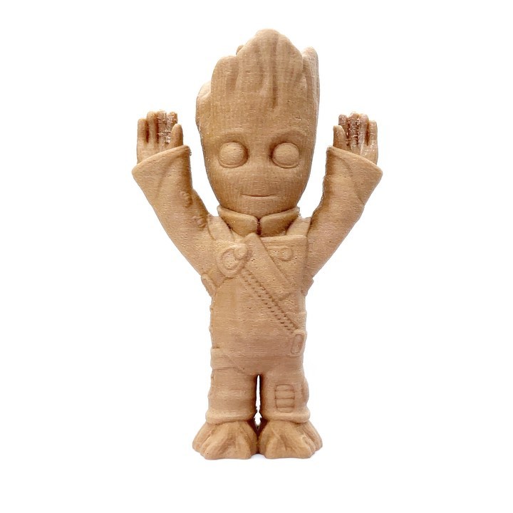 Instagram post by @3dprintkings for Amolen. Caption reads: [...] nice result with this wood filament by....