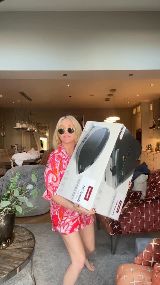 Instagram post by @erinmcgregor123 for Miele. Caption reads: That brand new @miele Hoover feeling 🙌🧹 Still....