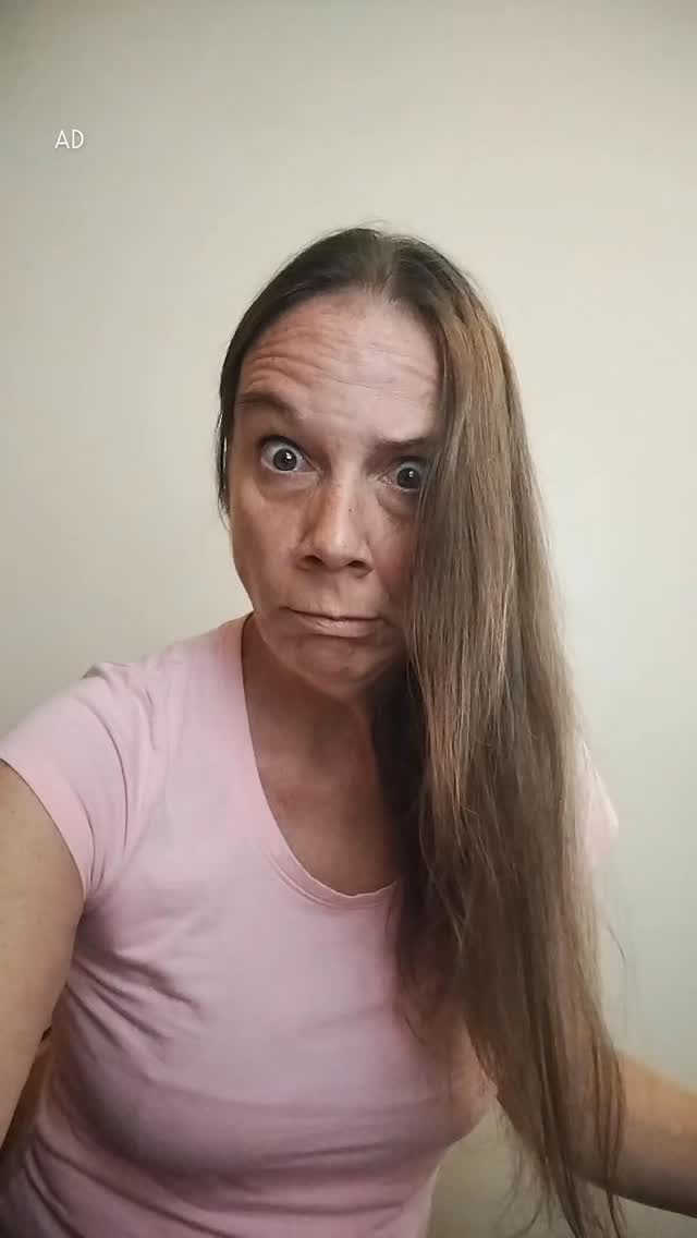 Instagram post by @lookingmybest for Shop LC. Caption reads: [...] I jumped at the chance to partner with....