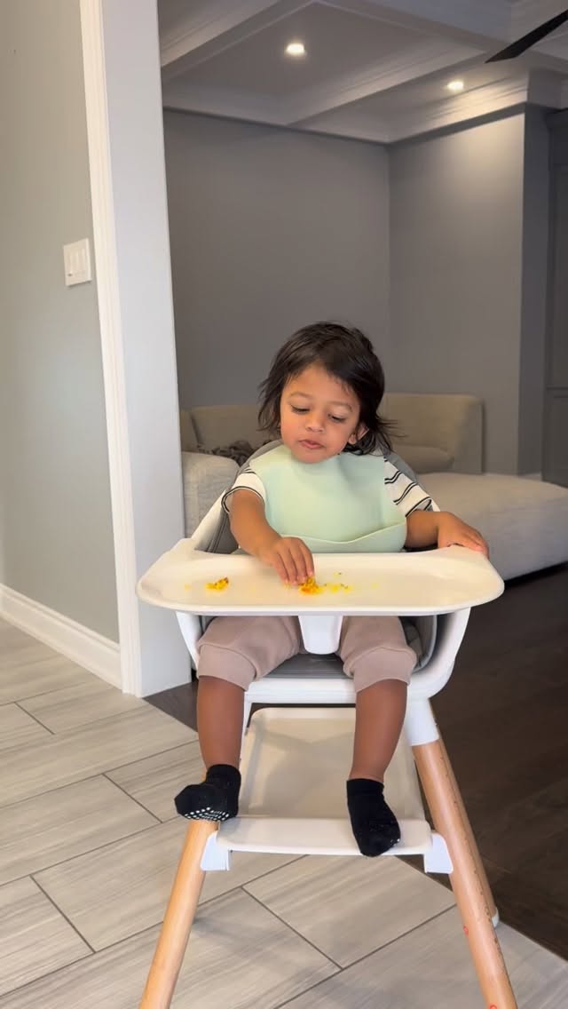 Instagram post by @durka.muru for WaterWipes. Caption reads: [...] brand new power  The newly renovated....