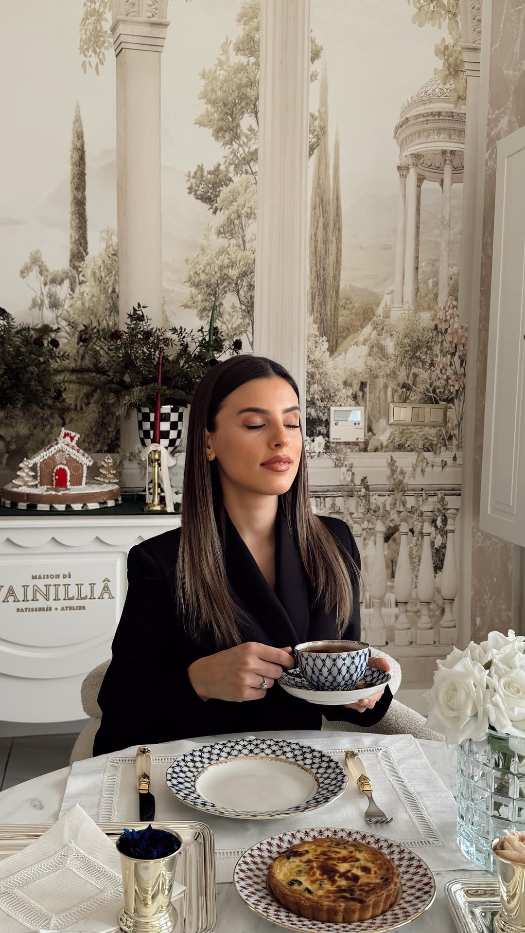 Instagram post by @sumeyyecansizz for Penti. Caption reads: Outfit of the day ☕️🍪🍨

#kombin #ootd #coffee....