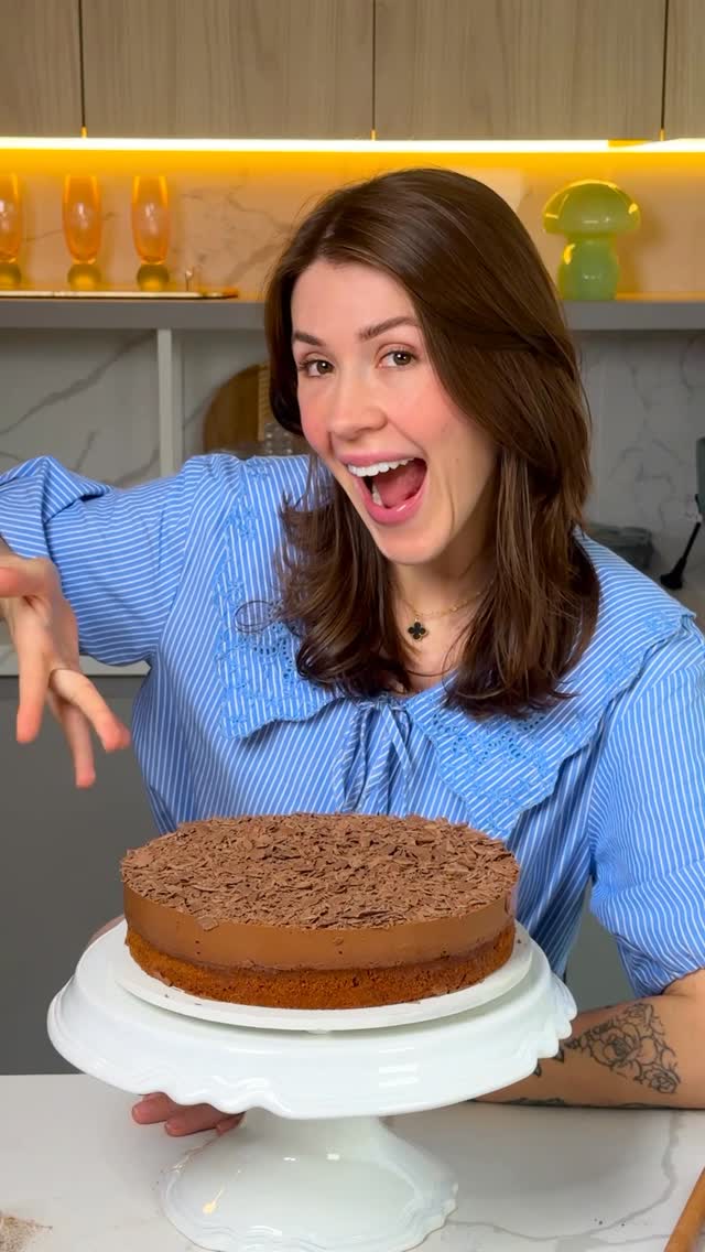 Instagram post by @danichoma for Cacau Show. Caption reads: Sobremesa que impressiona sem esforço
As novas....