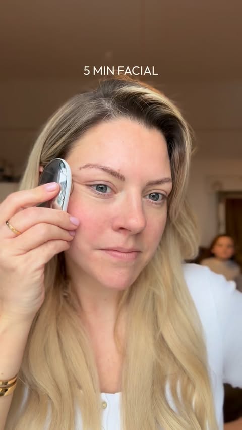 Instagram post by @amanda.raine_ for ZIIP Beauty. Caption reads: Spot the number of children interrupting! Perfect....