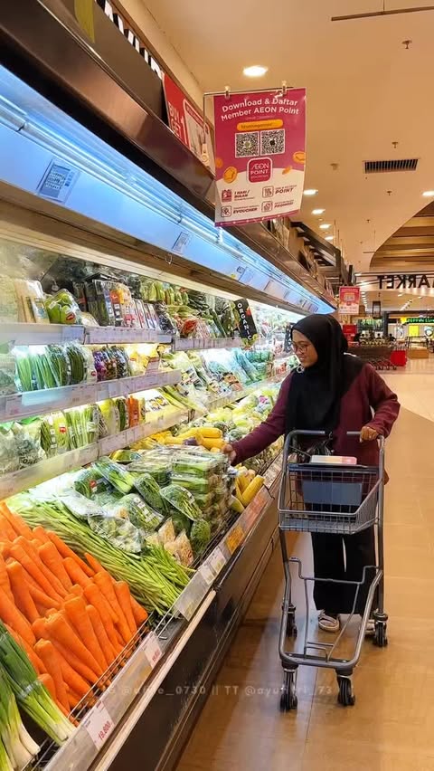 Instagram post by @afile_0730 for Ajinomoto. Caption reads: [...] ada boothnya Gyoza dan lagi ada Ajinomoto....