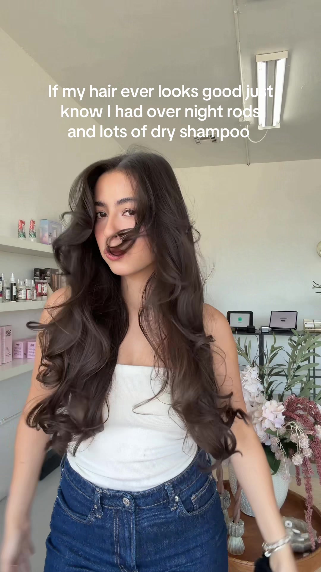TikTok post by @yadiracamposss for Overnight Blowout. Caption reads: Love love loveeee @Overnight Blowout.