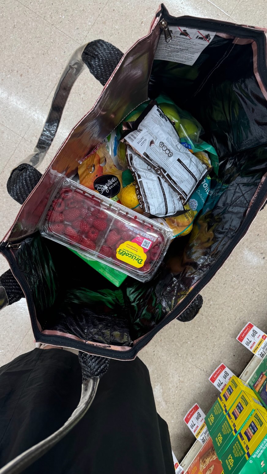 Instagram post by @theglutenlessmaximus for Hulken. Caption reads: 🛒 Weekend grocery run with my @hulkenbag …and....