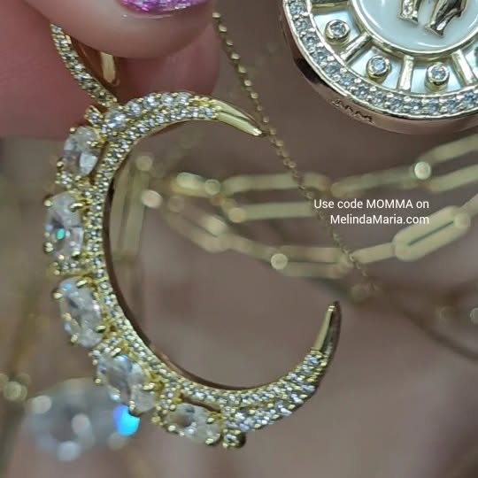 Instagram post by @yevgeniya.altamirano for Melinda Maria. Caption reads: [...] Use code "MOMMA" on....