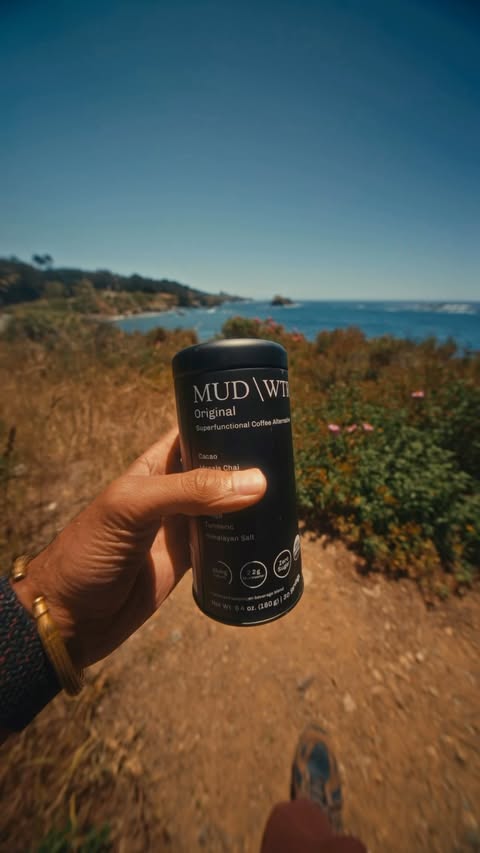 Instagram post by @hindzsight for MUD/WTR. Caption reads: [...] fully & fueling creativity w/ @drinkmudwtr....