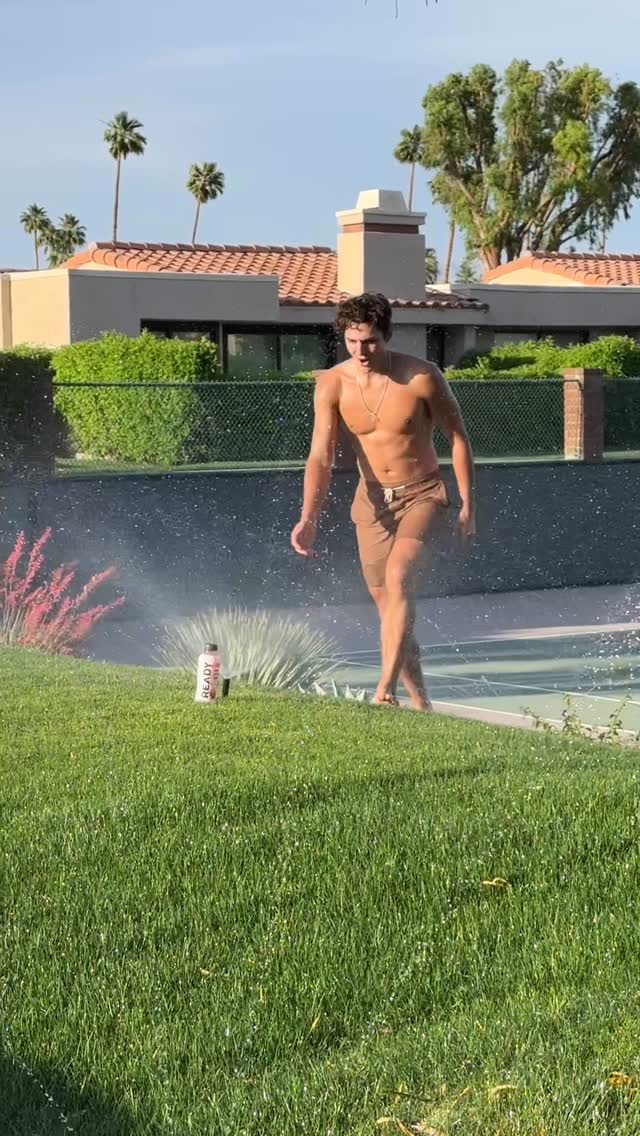 Instagram post by @masonsbriggs for Ready Nutrition. Caption reads: When you finally find the real way to hydrate....