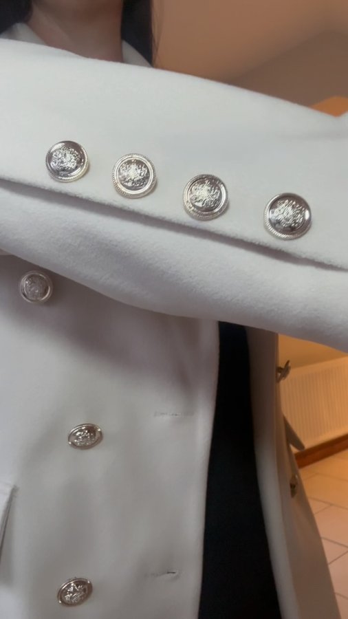 Instagram post by @sarahburke_x for Vavavoom. Caption reads: AD Ye moved quick & loved them as much as me😍let....