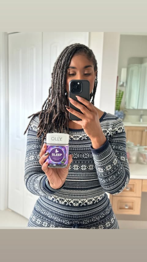 Instagram post by @drkiarraking for OLLY. Caption reads: [...] with family and friends. 

@ollywellness....