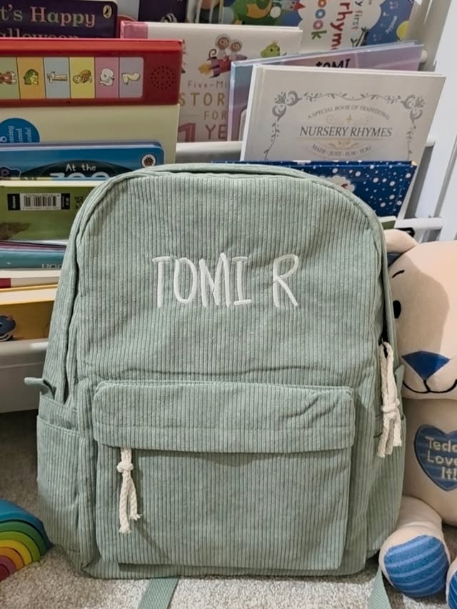 Instagram post by an influencer for Callie Gifts. Caption reads: [...] personalised backpack from @calliegifts 🎒....