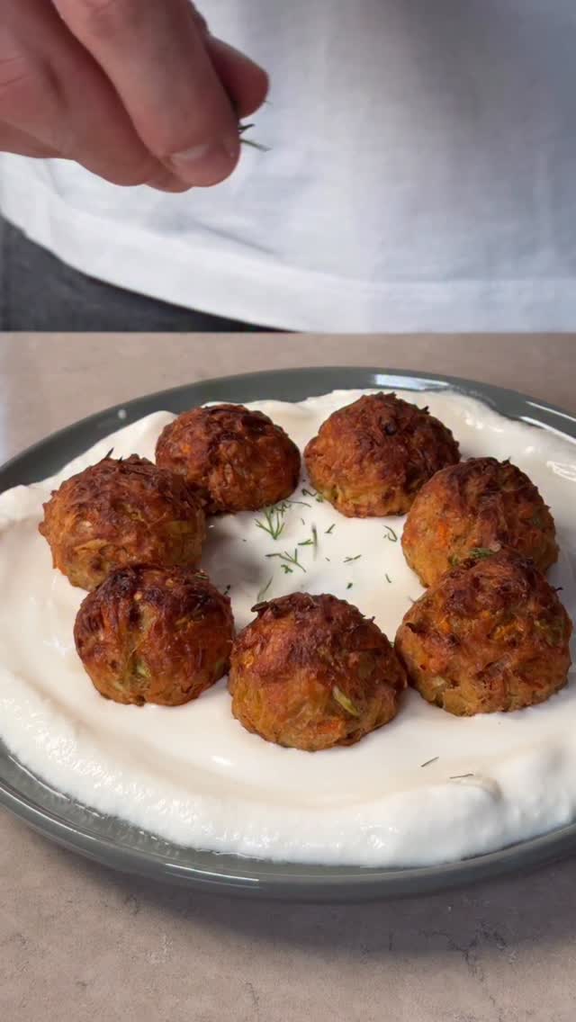 Instagram post by @mertcooks for A101. Caption reads: Her evde bulunan sebzelerle hazırlayabileceğiniz,....