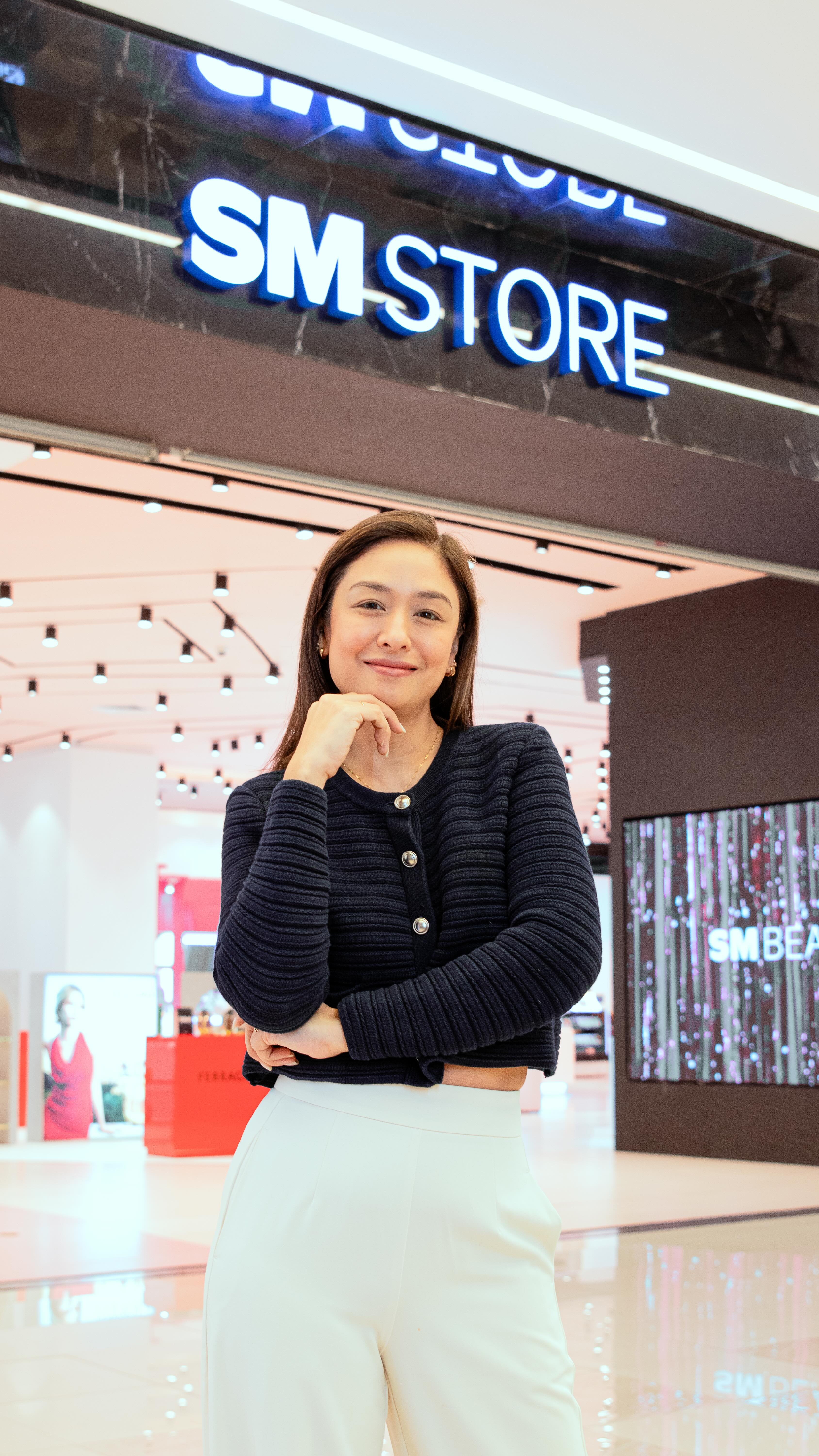 Instagram post by @kellymisa for SM Store. Caption reads: [...] a minute since you visited SM Beauty at SM....