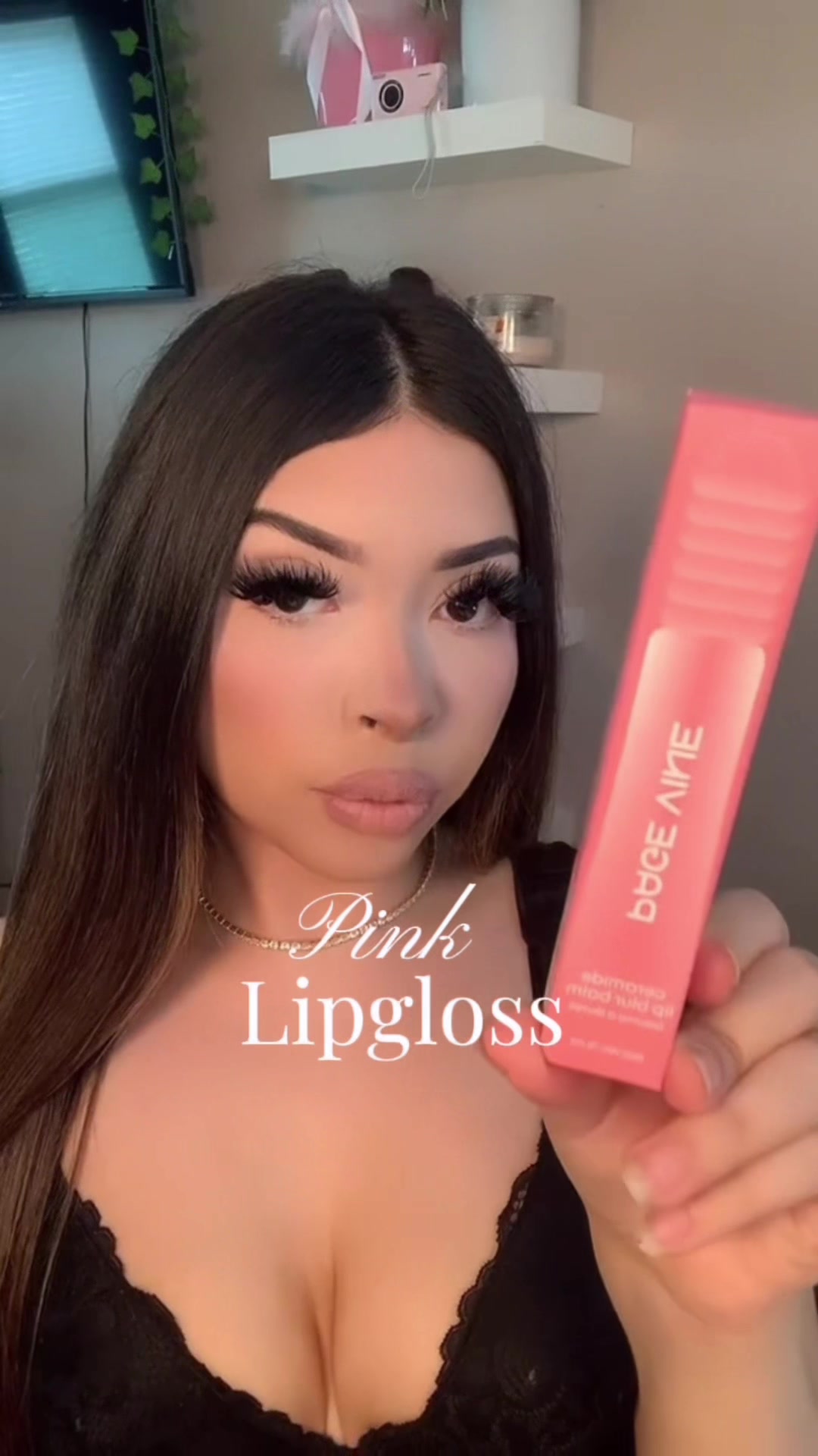 TikTok post by @trapbby777 for Page Vine. Caption reads: @PAGE VINE #fyp #makeup #cosmetics #lipgloss [...].