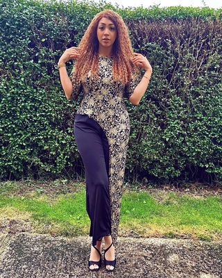 Instagram post by @kaye_d_official for Rosewe. Caption reads: #Ad Thank you @roseweofficial
Im living my life....