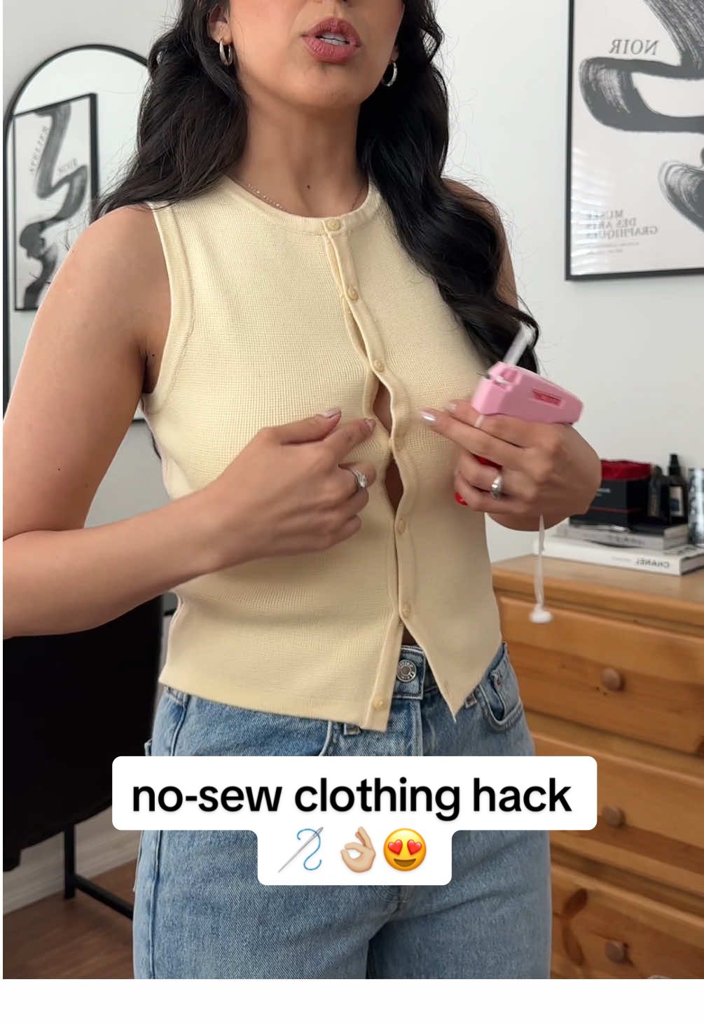 TikTok post by @bymelissxo for Shop Tucky. Caption reads: [...] I have this, the best clothing hack. @Shop....