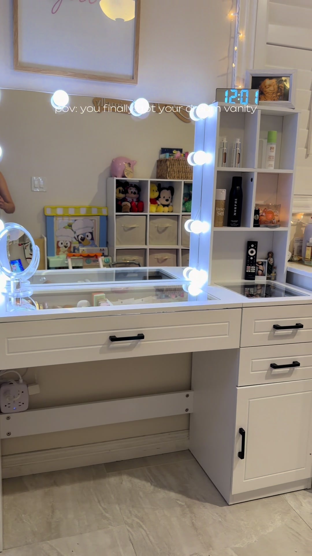 TikTok post by @alexis.marisol for Vabches. Caption reads: [...] motivate me to get ready 🥹✨  #fyp #vabches....