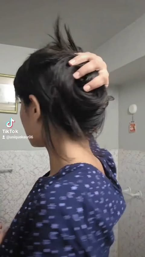 Instagram post by @the_unique_kaur for Picky. Caption reads: @centellian24_global 
@go.picky #ad #gifted.