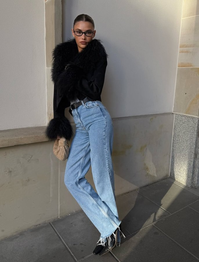 Instagram post by @sandrakaczorovska for CHARLOTTE SIMONE. Caption reads: frolicking in town wearing @charlottesimone #AD.