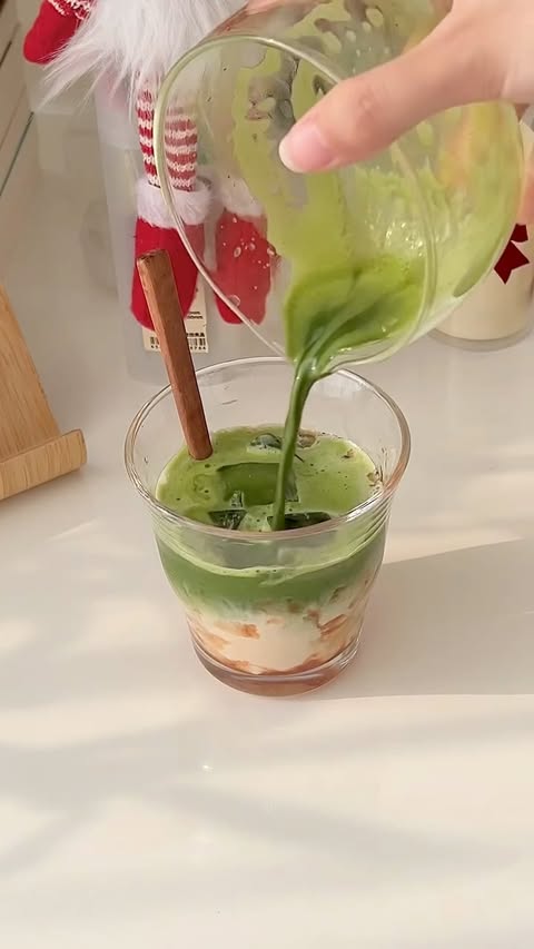 Instagram post by @alice.journeyy for ARZOPA. Caption reads: spend a slow morning before school with me....