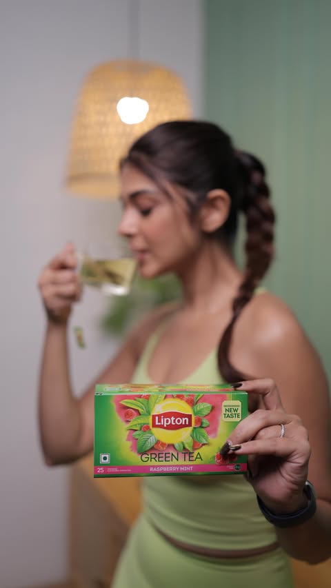 Instagram post by @jenniferwinget1 for Lipton. Caption reads: A little daily ritual that makes me feel lighter....