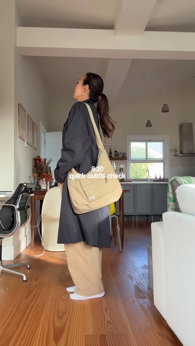 Instagram post by @seah.ho for ROKA London. Caption reads: [...] bag from @roka_london 🤍

#AD #rokalondon....