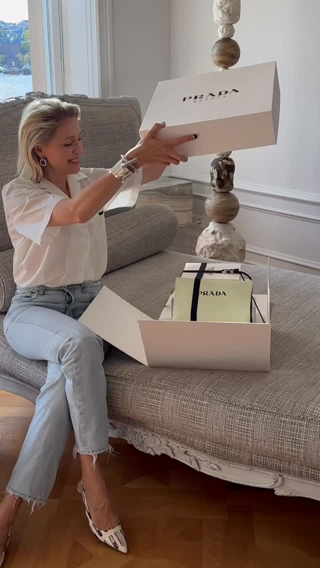 Instagram post by @emiliadeporet for Prada Beauty. Caption reads: Today I’m wearing @pradabeauty 💋.