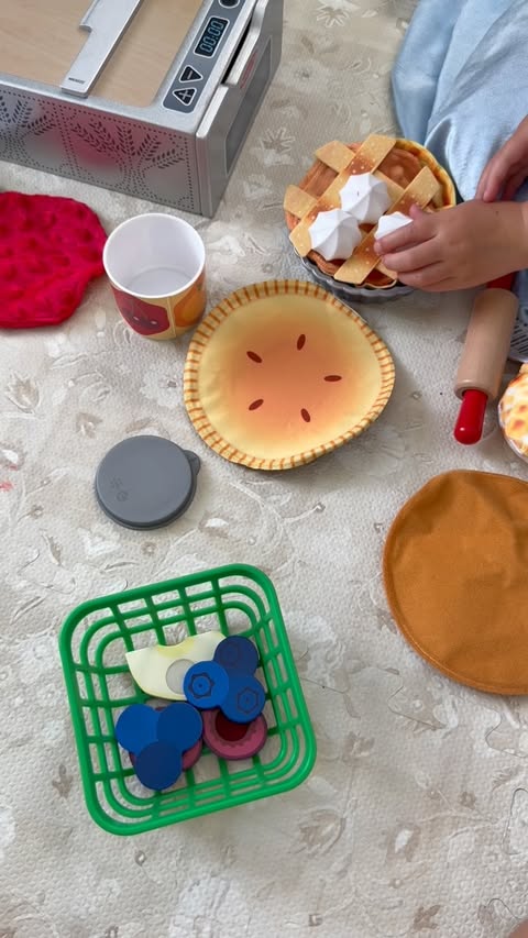 Instagram post by @sophierframpton for Melissa & Doug. Caption reads: [...] old and we’ve been loving the new Melissa &....