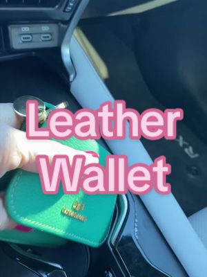 TikTok post by @mama5.finds for Royal Bagger. Caption reads: [...] #bestwallet #creditcardwallet @ROYAL BAGGER....