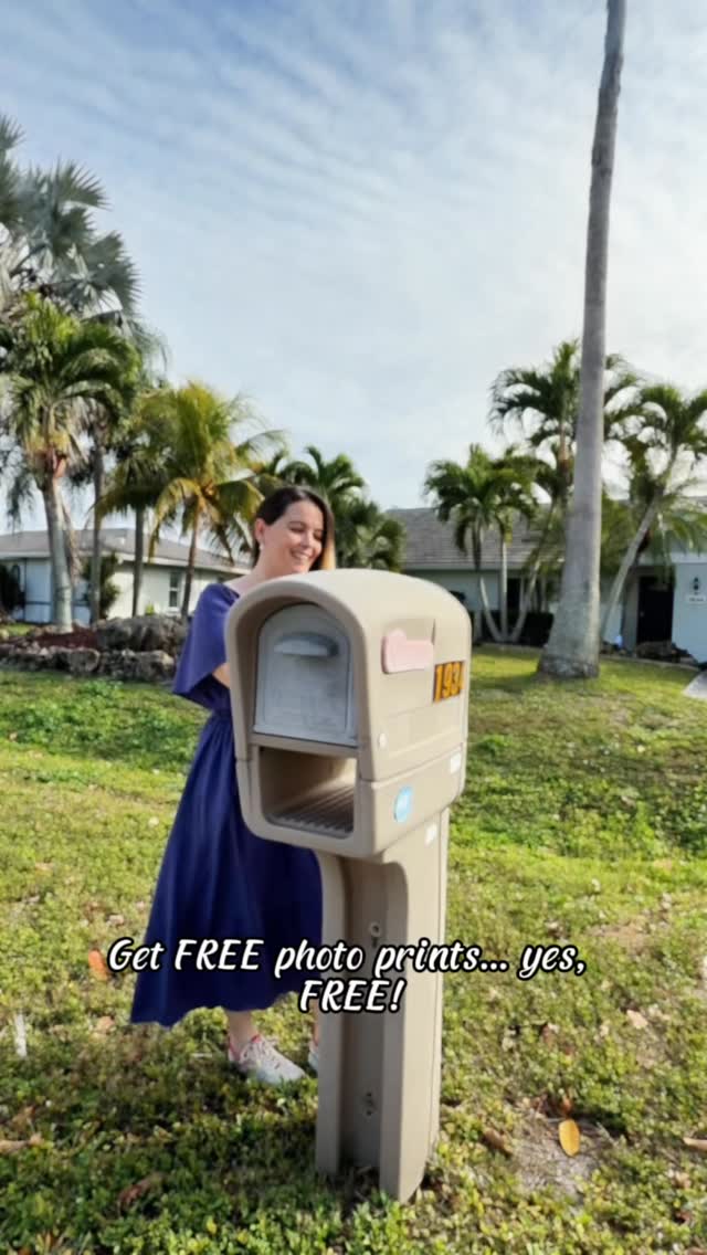 Instagram post by @amerikada_hayattt for FreePrints. Caption reads: [...] print your photos for FREE 📸✨ With....