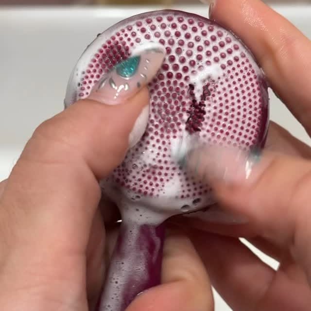 Instagram post by @makeupmolly for PMD Beauty. Caption reads: don’t forget about your tools 🛁🫧

@pmdbeauty....