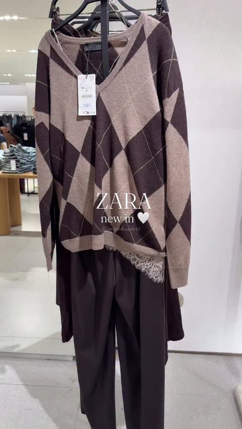 Instagram post by @inspohunterr for ZARA. Caption reads: found this brown outfit from @zara 🤎 it’s from....