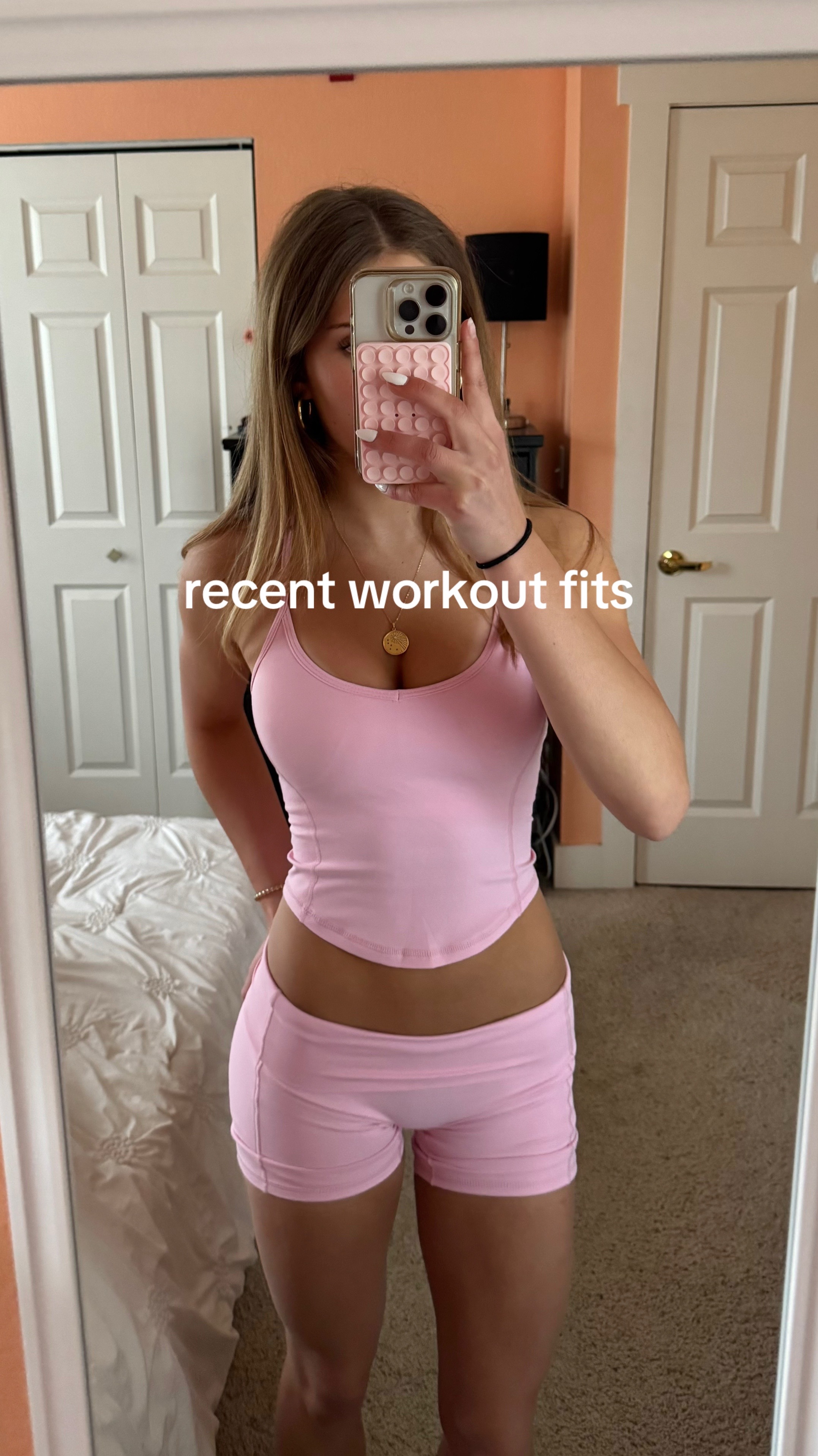 TikTok post by @jillianfits for SUUKSESS. Caption reads: all sets from @SUUKSESS #gymoutfit #workoutoutfit....