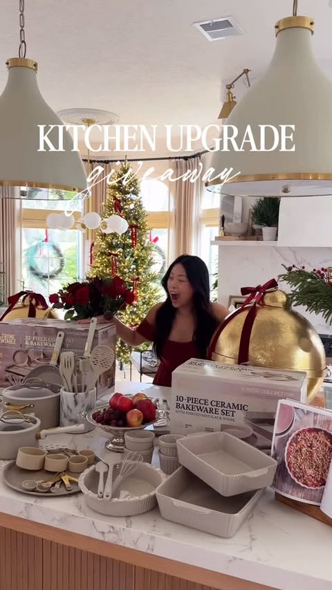 Instagram post by @joyfullygreen for Thyme & Table. Caption reads: GIVEAWAY CLOSED! Congrats to the winners:....