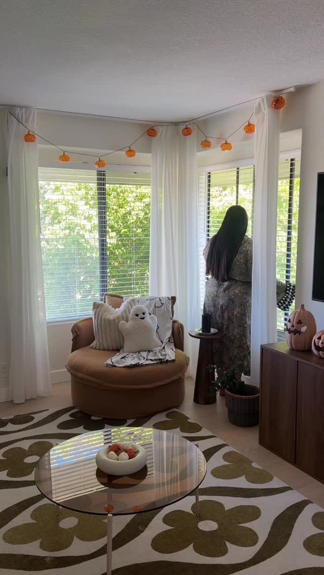 Instagram post by @allietassano for Kodiak Cakes. Caption reads: The perfect heat, eat, & easy breakfast for my....